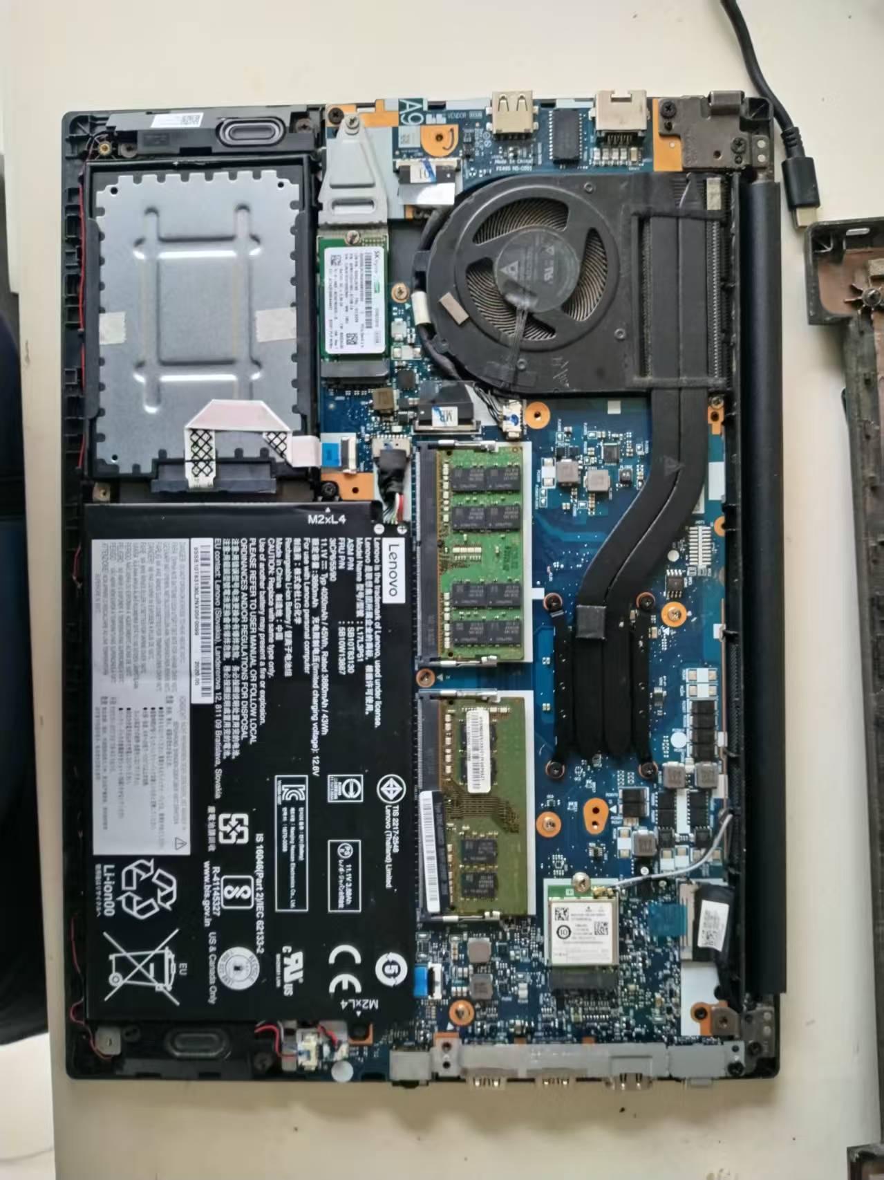 ThinkPad E495笔记本加装内存条的准备工作及过程